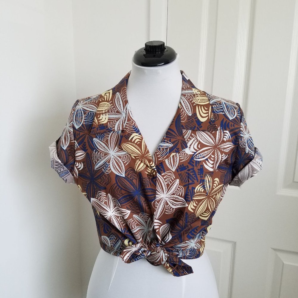 NWOT Hawaiian Brown Floral Top